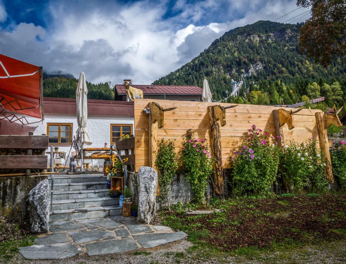 Hotel Zur glücklichen Kuh Oberstdorf Exterior foto
